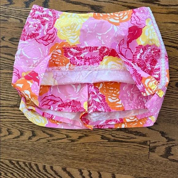 Lilly Pulitzer Pink and Yellow Floral Skort with daisy lace trim size 10 - Picture 3 of 6